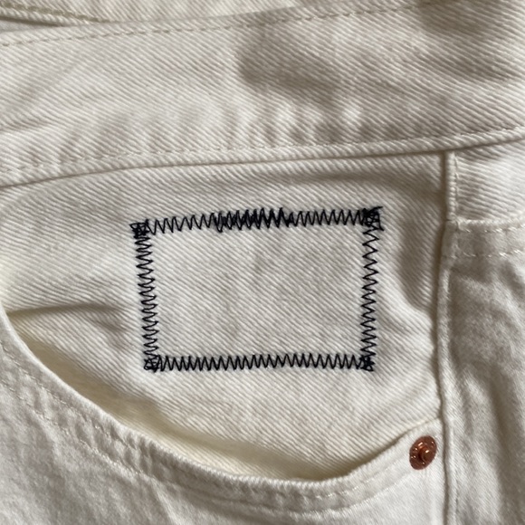 Levis 501 slim taper. 34x32. Bright off white - Picture 3 of 5